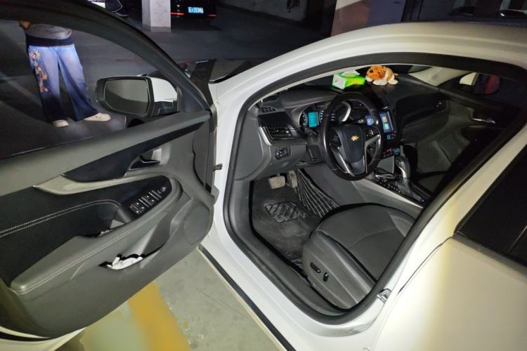 Used Chevrolet Malibu 2018 530T Automatic Luxury Edition Driver Seat