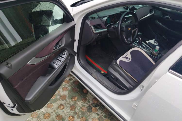 Used Chevrolet Malibu 2018 530T Automatic Luxury Edition Driver Seat