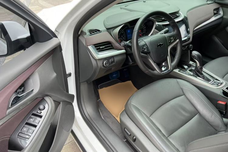 Used Chevrolet Malibu 2018 530T Automatic Luxury Edition Driver Seat