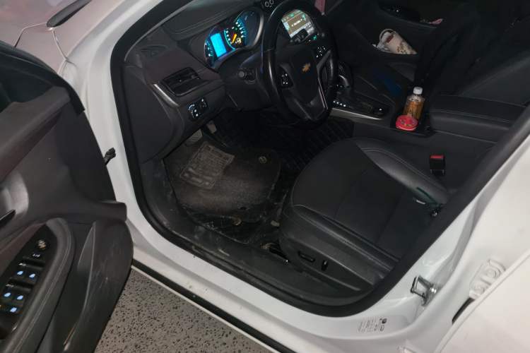 Used Chevrolet Malibu 2018 530T Automatic Luxury Edition Driver Seat