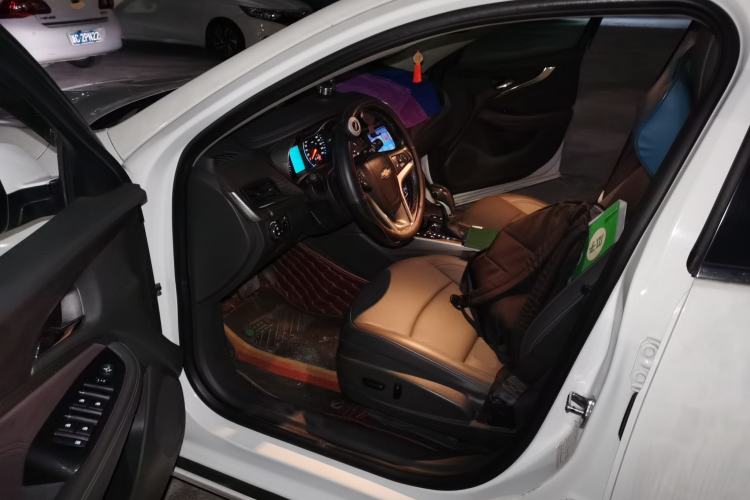 Used Chevrolet Malibu 2018 530T Automatic Luxury Edition Driver Seat