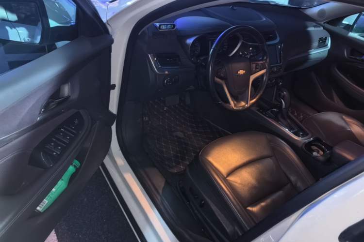 Used Chevrolet Malibu 2018 530T Automatic Luxury Edition Driver Seat