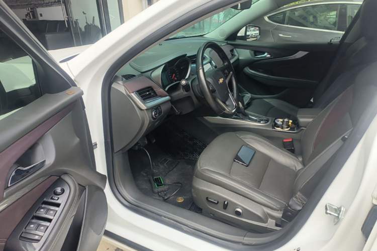 Used Chevrolet Malibu 2018 530T Automatic Luxury Edition Driver Seat