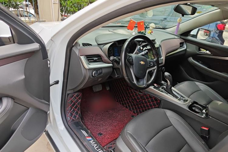Used Chevrolet Malibu 2018 530T Automatic Luxury Edition Driver Seat