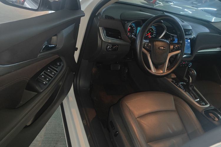 Used Chevrolet Malibu 2018 530T Automatic Luxury Edition Driver Seat