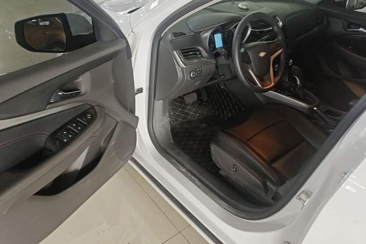 Used Chevrolet Malibu 2018 530T Automatic Comfort Edition Driver Seat