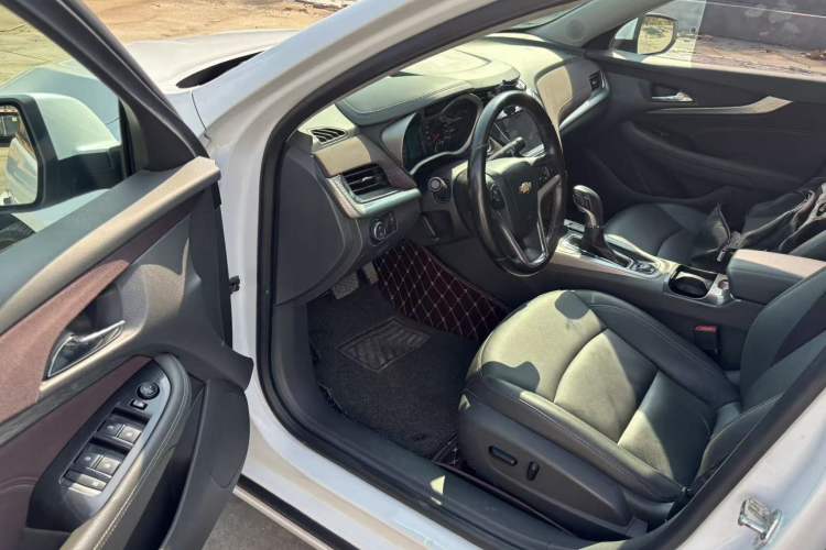 Used Chevrolet Malibu 2018 530T Automatic Luxury Edition Driver Seat