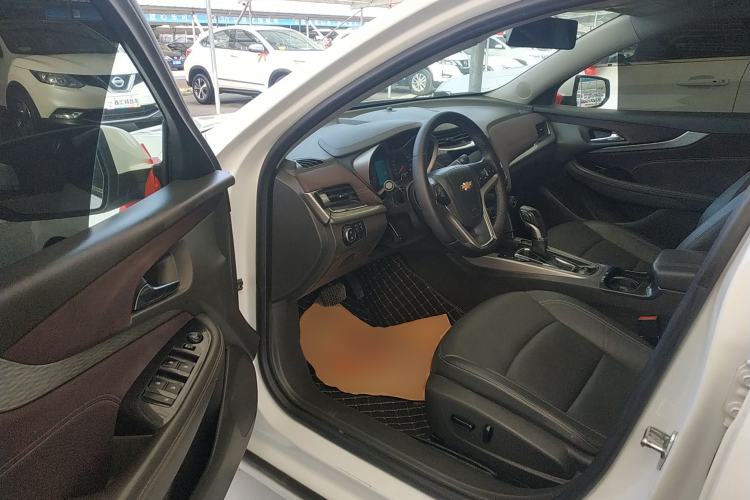 Used Chevrolet Malibu 2018 530T Automatic Fashion Edition Driver Seat
