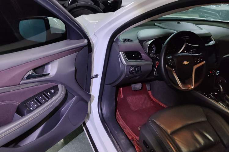 Used Chevrolet Malibu 2018 530T Automatic Luxury Edition Driver Seat