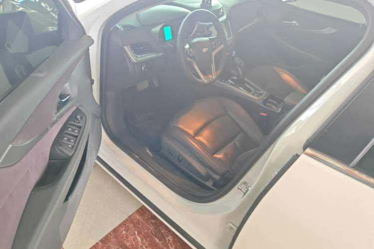 Used Chevrolet Malibu 2018 530T Automatic Luxury Edition Driver Seat