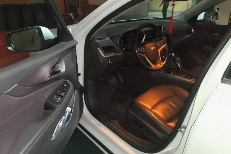 Used Chevrolet Malibu 2018 530T Automatic Luxury Edition Driver Seat