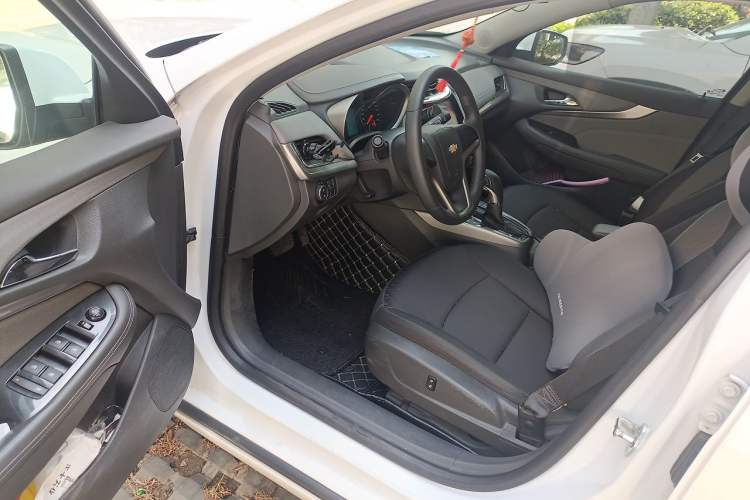Used Chevrolet Malibu 2018 530T Automatic Comfort Edition Driver Seat