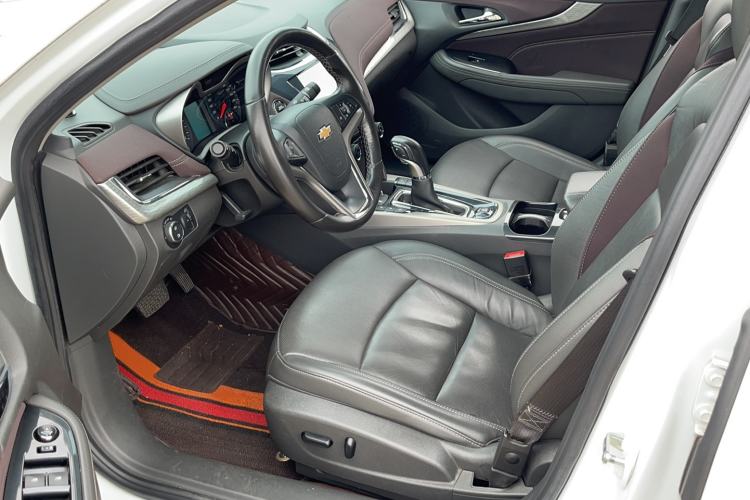 Used Chevrolet Malibu 2018 530T Automatic Luxury Edition Driver Seat