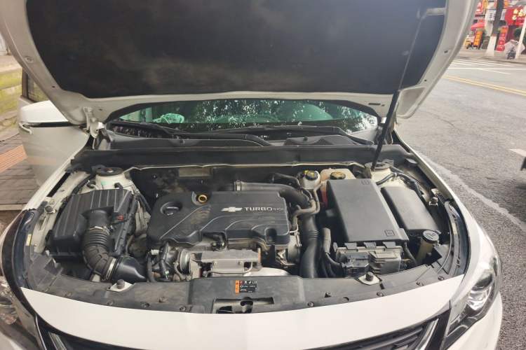 Used Chevrolet Malibu 2018 530T Automatic Luxury Edition Engine Bay