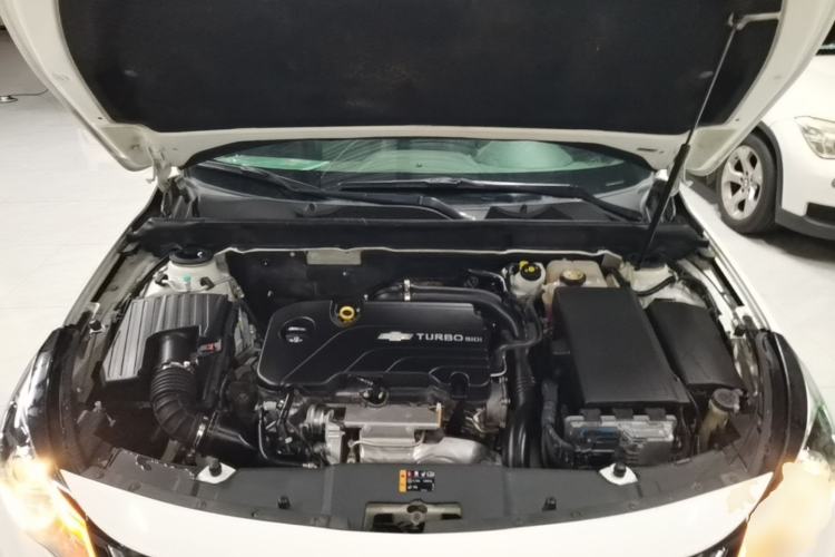Used Chevrolet Malibu 2018 530T Automatic Fashion Edition Engine Bay