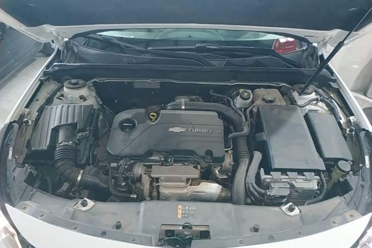 Used Chevrolet Malibu 2018 530T Automatic Luxury Edition Engine Bay