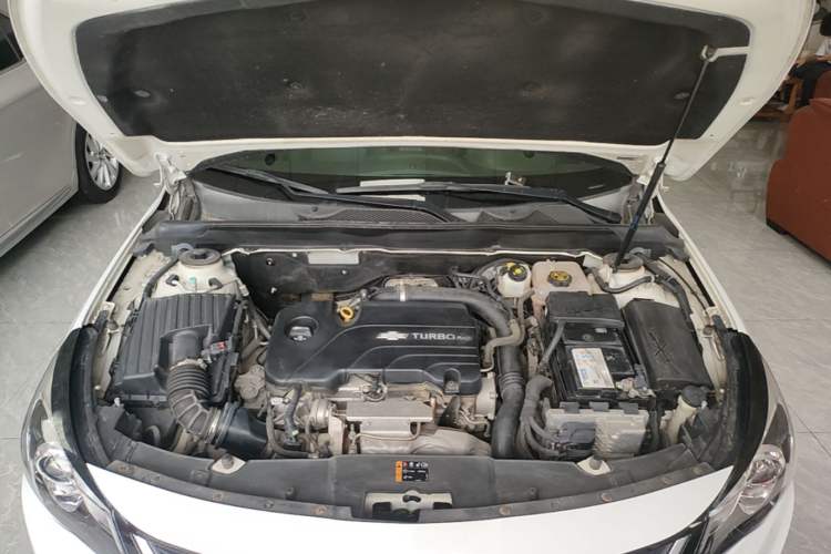 Used Chevrolet Malibu 2018 530T Automatic Fashion Edition Engine Bay