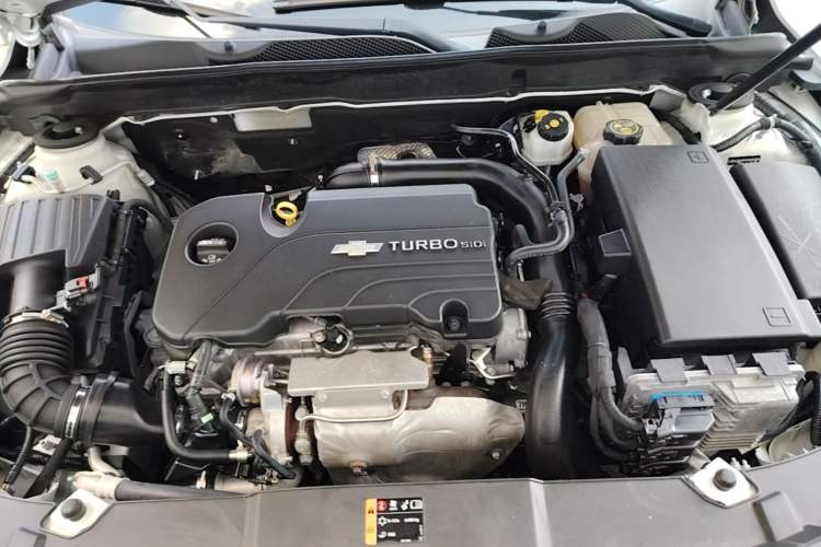 Used Chevrolet Malibu 2018 530T Automatic Luxury Edition Engine Bay