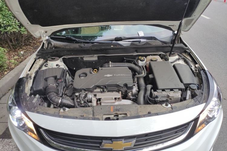 Used Chevrolet Malibu 2018 530T Automatic Fashion Edition Engine Bay