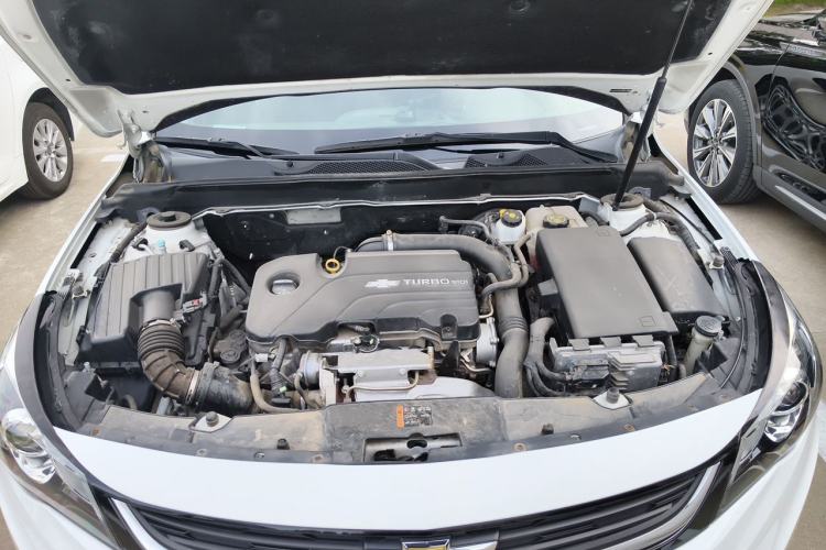 Used Chevrolet Malibu 2018 530T Automatic Fashion Edition Engine Bay