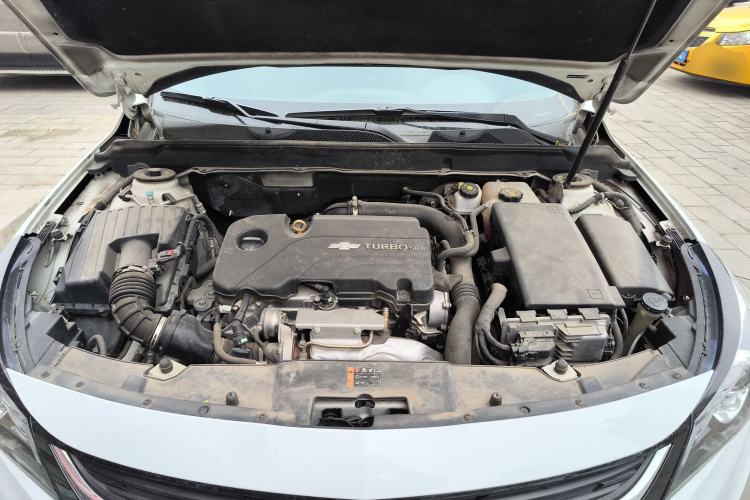 Used Chevrolet Malibu 2018 530T Automatic Fashion Edition Engine Bay