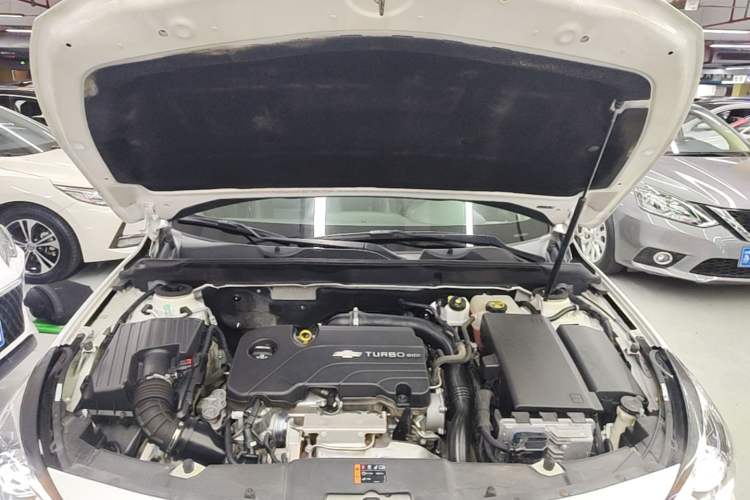Used Chevrolet Malibu 2018 530T Automatic Luxury Edition Engine Bay