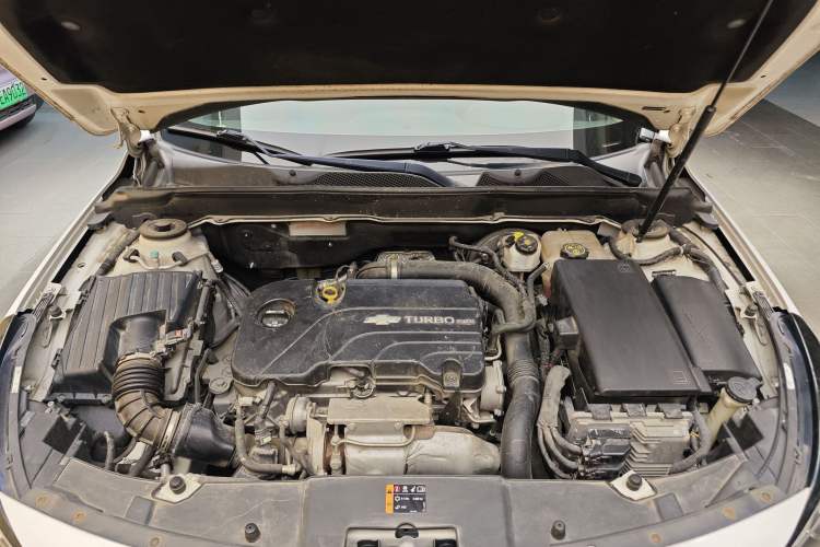 Used Chevrolet Malibu 2018 530T Automatic Luxury Edition Engine Bay