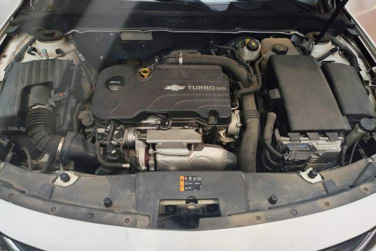 Used Chevrolet Malibu 2018 530T Automatic Fashion Edition Engine Bay