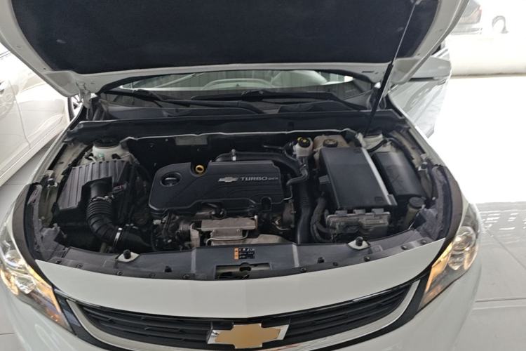 Used Chevrolet Malibu 2018 530T Automatic Fashion Edition Engine Bay