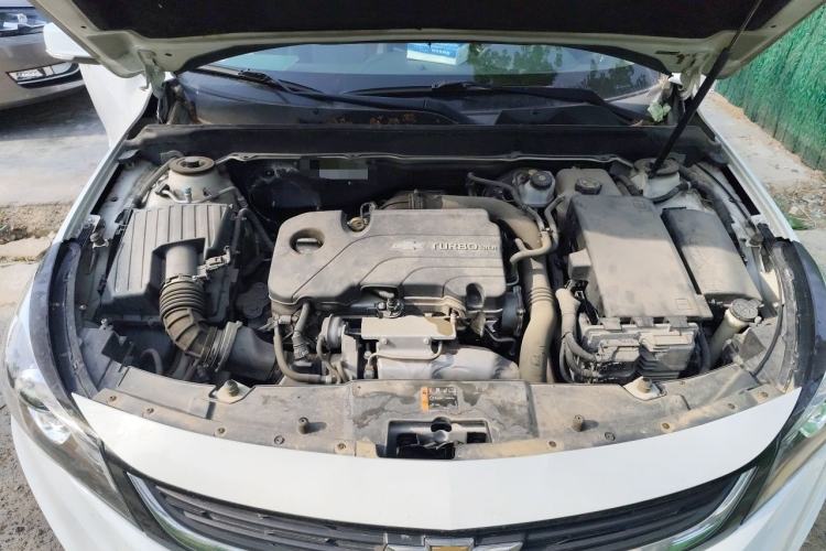Used Chevrolet Malibu 2018 530T Automatic Fashion Edition Engine Bay