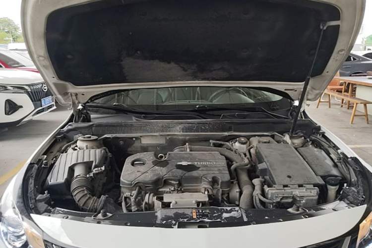 Used Chevrolet Malibu 2018 530T Automatic Fashion Edition Engine Bay