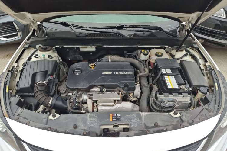 Used Chevrolet Malibu 2018 530T Automatic Luxury Edition Engine Bay