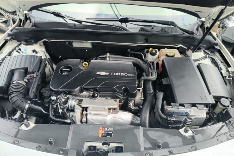 Used Chevrolet Malibu 2018 530T Automatic Fashion Edition Engine Bay