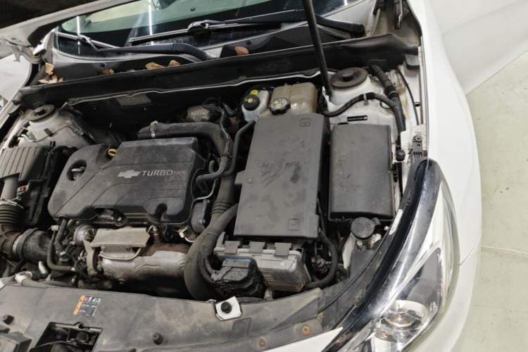 Used Chevrolet Malibu 2018 530T Automatic Luxury Edition Engine Bay Left