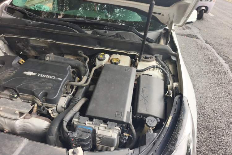 Used Chevrolet Malibu 2018 530T Automatic Luxury Edition Engine Bay Left