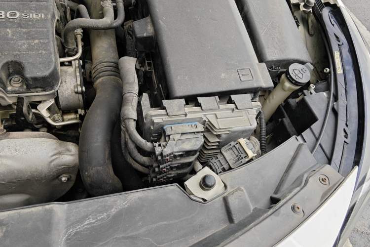 Used Chevrolet Malibu 2018 530T Automatic Luxury Edition Engine Bay Left
