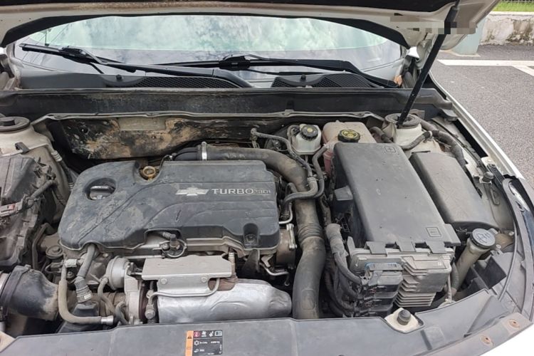 Used Chevrolet Malibu 2018 530T Automatic Fashion Edition Engine Bay Left