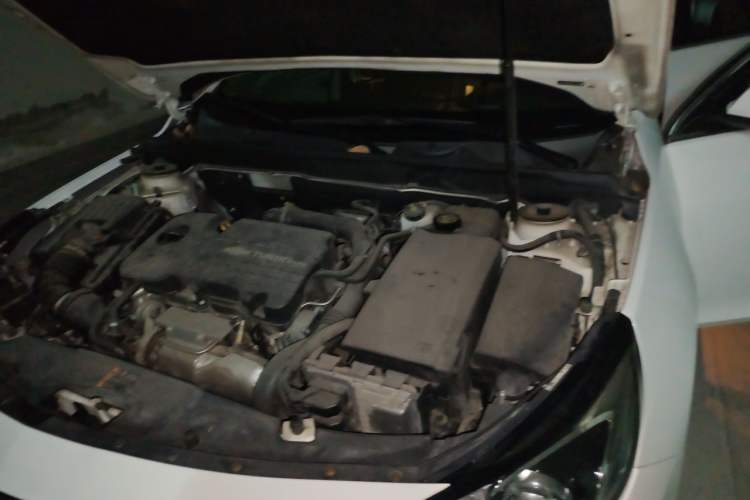Used Chevrolet Malibu 2018 530T Automatic Luxury Edition Engine Bay Left