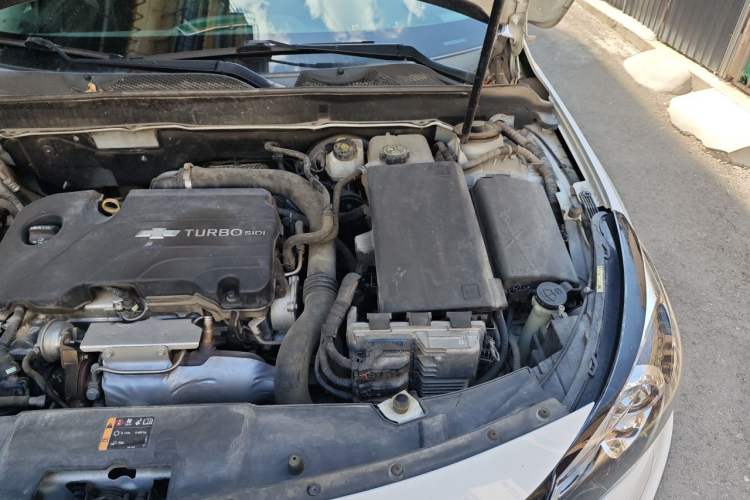 Used Chevrolet Malibu 2018 530T Automatic Luxury Edition Engine Bay Left