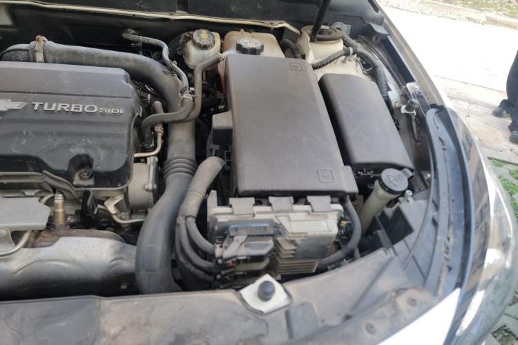 Used Chevrolet Malibu 2018 530T Automatic Fashion Edition Engine Bay Left