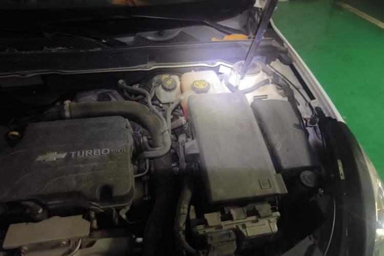 Used Chevrolet Malibu 2018 530T Automatic Luxury Edition Engine Bay Left