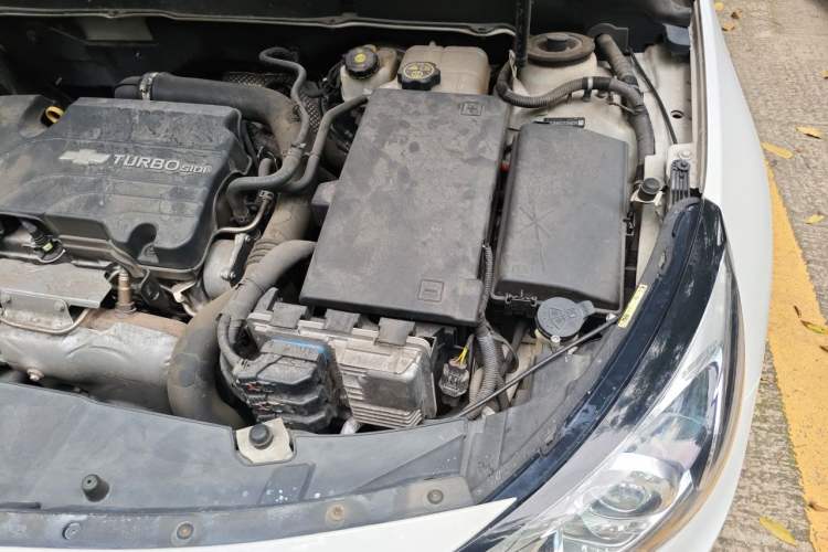Used Chevrolet Malibu 2018 530T Automatic Luxury Edition Engine Bay Left