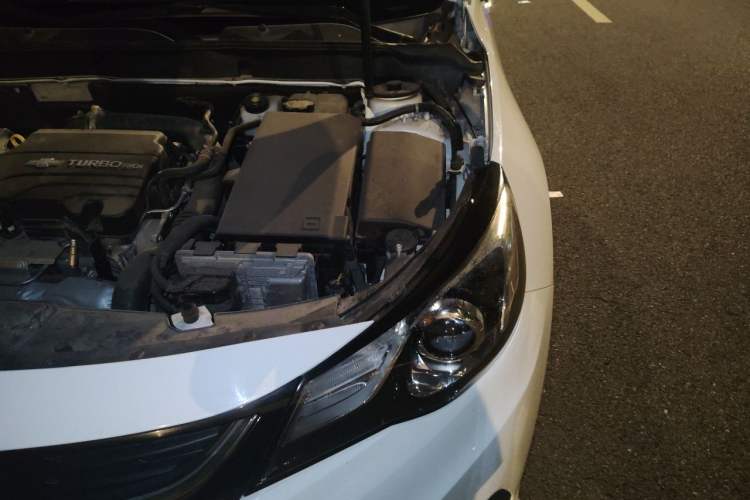 Used Chevrolet Malibu 2018 530T Automatic Fashion Edition Engine Bay Left