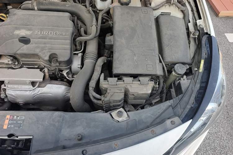 Used Chevrolet Malibu 2018 530T Automatic Luxury Edition Engine Bay Left