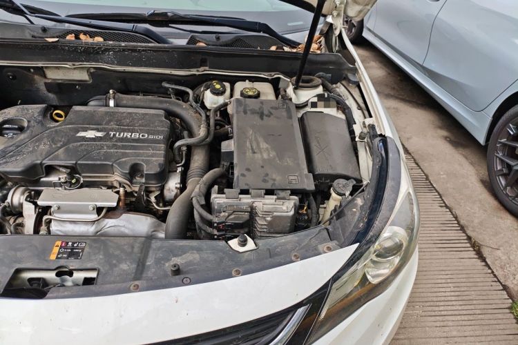 Used Chevrolet Malibu 2018 530T Automatic Fashion Edition Engine Bay Left