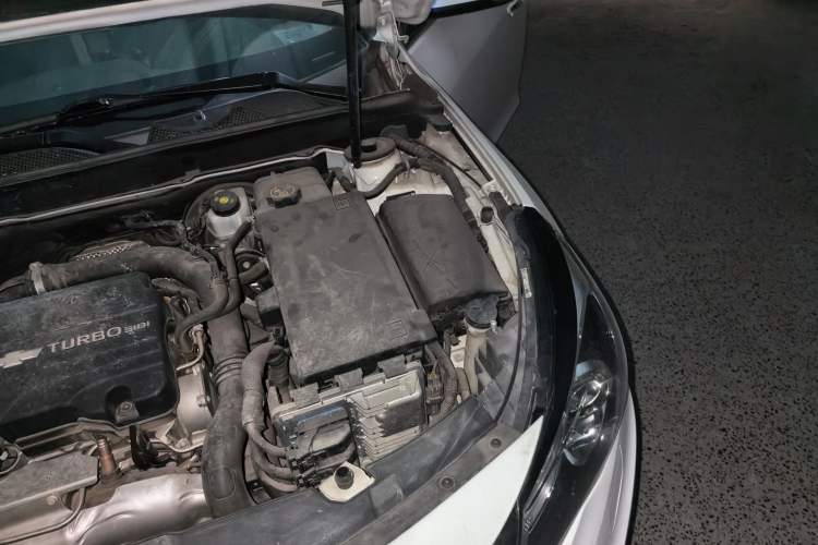 Used Chevrolet Malibu 2018 530T Automatic Luxury Edition Engine Bay Left