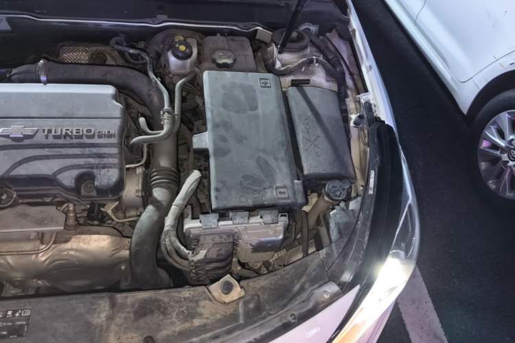 Used Chevrolet Malibu 2018 530T Automatic Luxury Edition Engine Bay Left