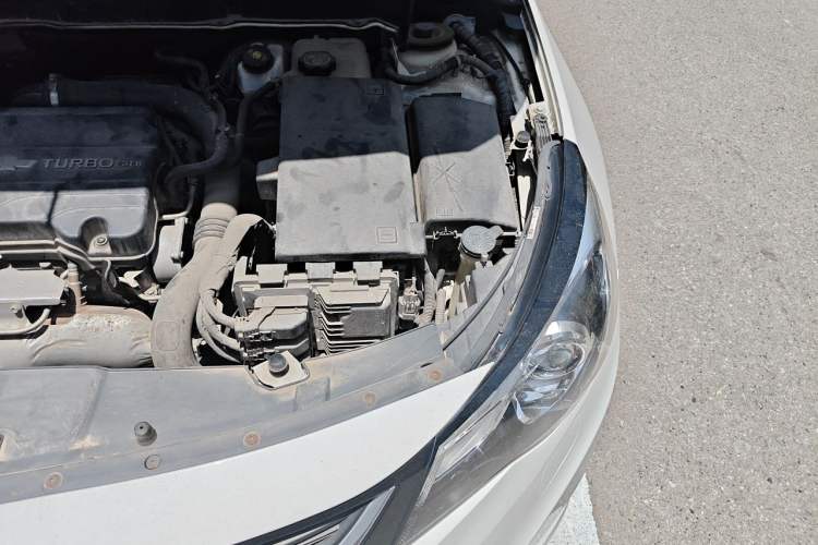 Used Chevrolet Malibu 2018 530T Automatic Luxury Edition Engine Bay Left