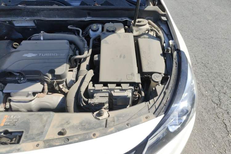 Used Chevrolet Malibu 2018 530T Automatic Fashion Edition Engine Bay Left