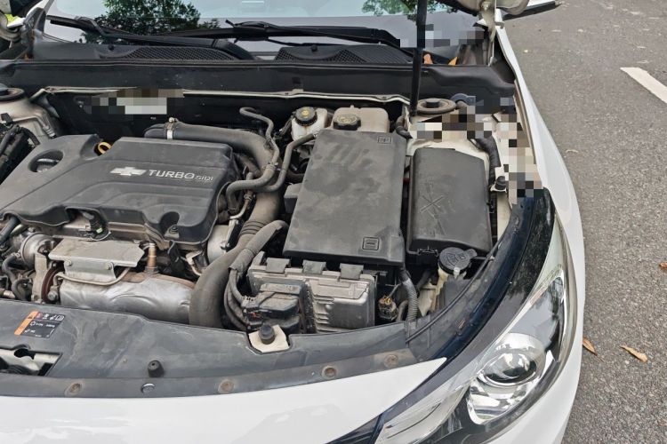 Used Chevrolet Malibu 2018 530T Automatic Fashion Edition Engine Bay Left